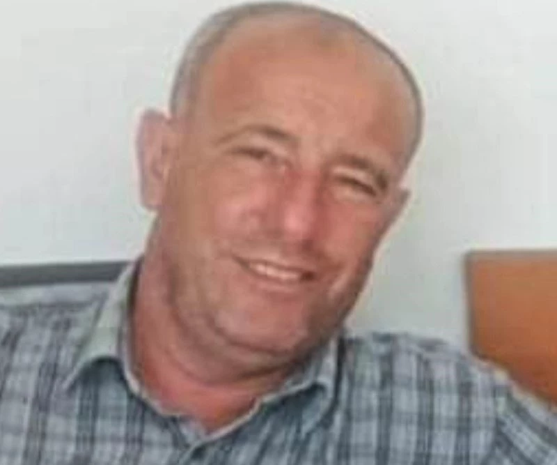 Çatı katı çıkış boşluğunda asılı bulundu
