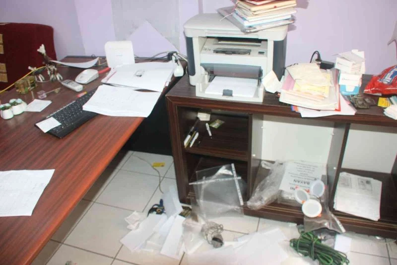 Hırsızlar Bayram tatilinde kanser derneğine dadandı
