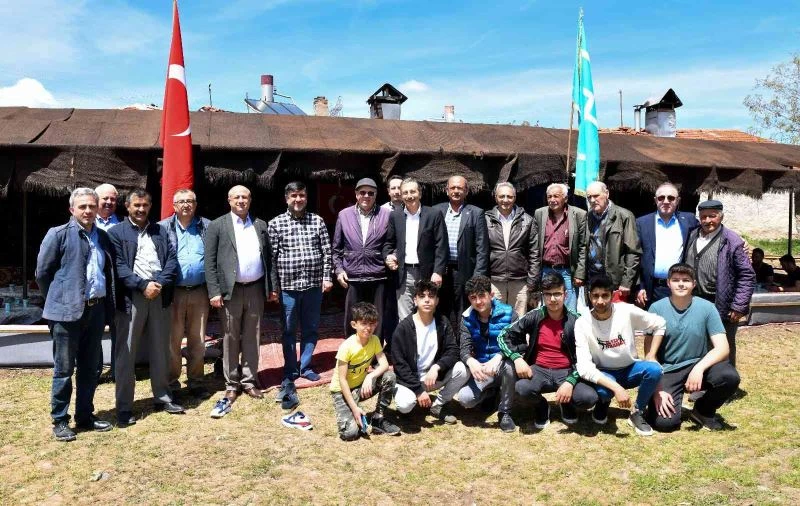 Başkan Ataç yağmur ve şükür dualarına katıldı
