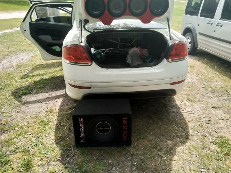 Jandarma abartı egzozlu ve ses sistemli araçlara ceza yağdırdı
