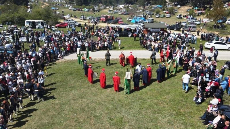 Emet’teki hıdrellez şenliklerine 10 bin kişi katıldı
