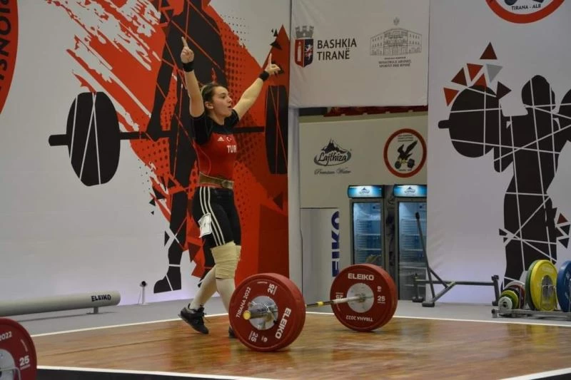 BARÜ öğrencisi Berfin Altun, Avrupa ikincisi oldu
