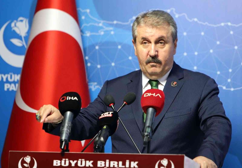 BBP lideri Destici: ”Türk Silahlı Kuvvetlerimizin planladığı harekatı destekliyoruz”
