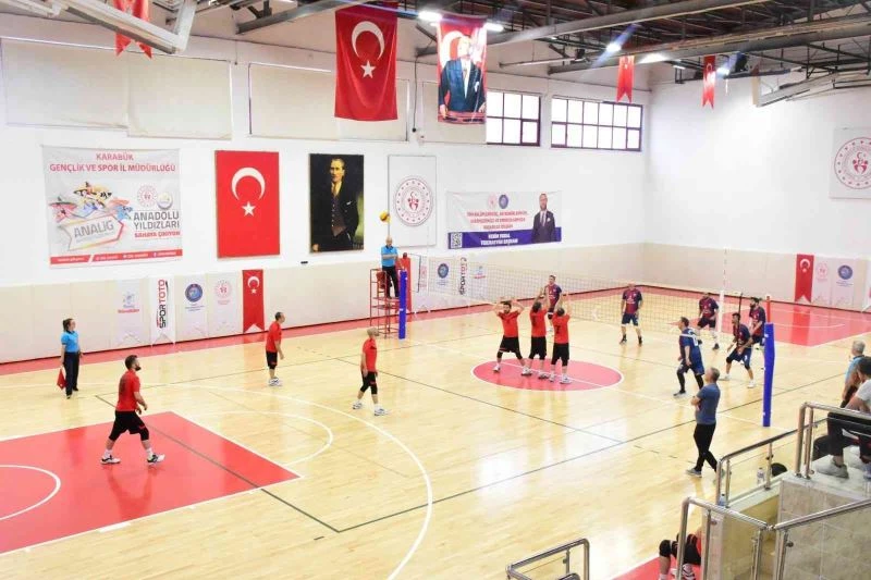 Karabük’te Türkiye İşitme Engelliler Voleybol Erkekler 1.Ligi’ne yükselme maçları başladı
