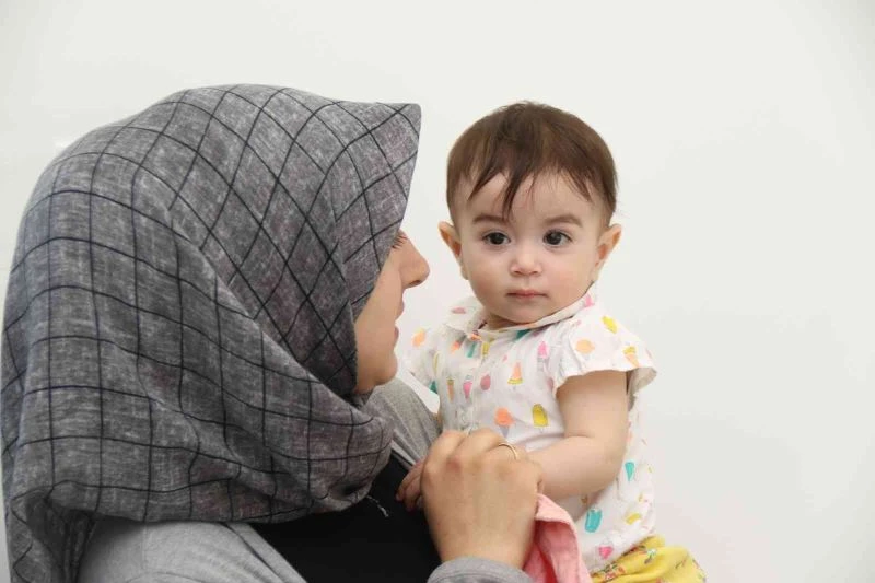  10 aylık Beren Nisa bebek laparoskopiyle sağlığına kavuştu
