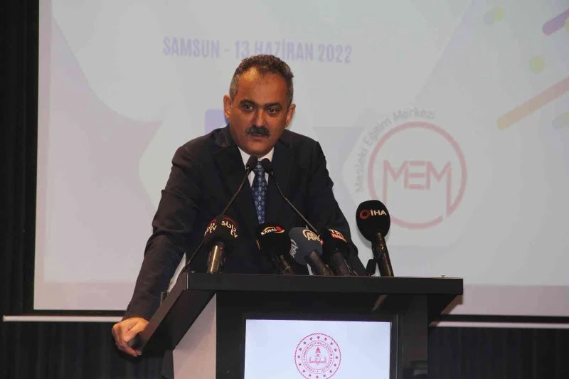 Milli Eğitim Bakanı Özer: 
