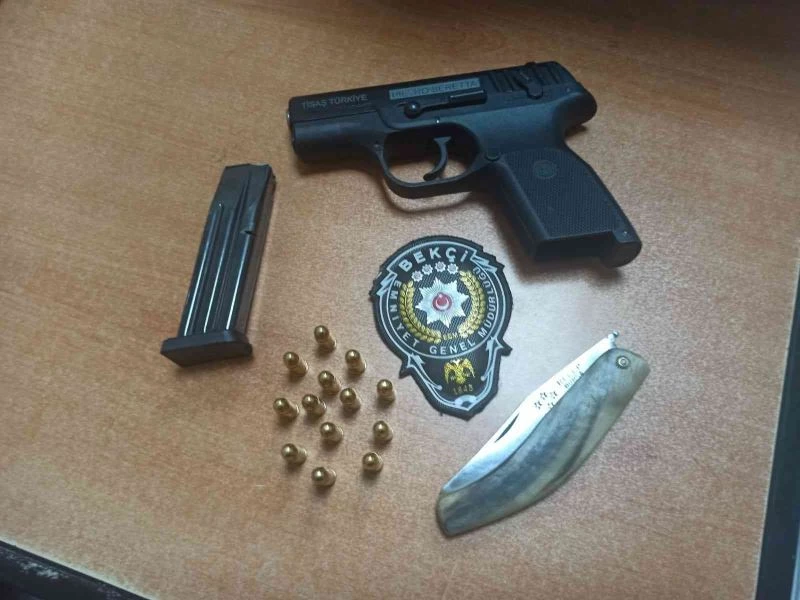 Şehrin göbeğinde ateş eden şahıs, kaçarken bekçilere yakalandı
