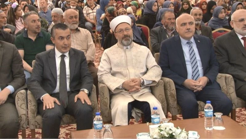 Diyanet İşleri Başkanı Erbaş, 34 hafızın icazet törenine katıldı
