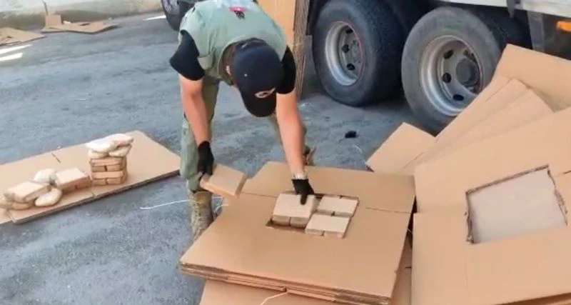 Erzincan’da 23 kilo 767 gram eroin ele geçirildi
