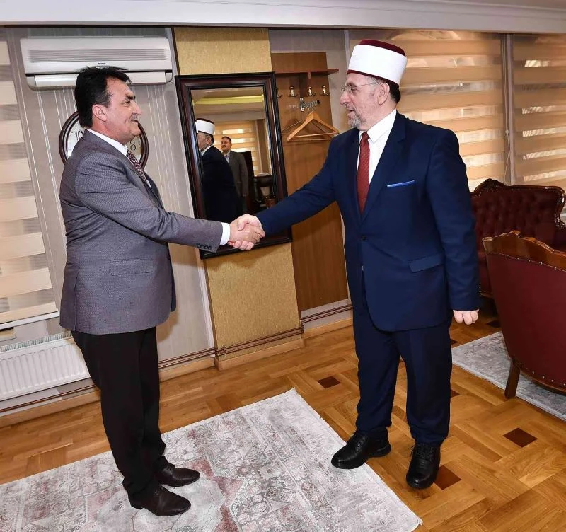 Dündar’dan Kosova’da üst düzey ziyaretler
