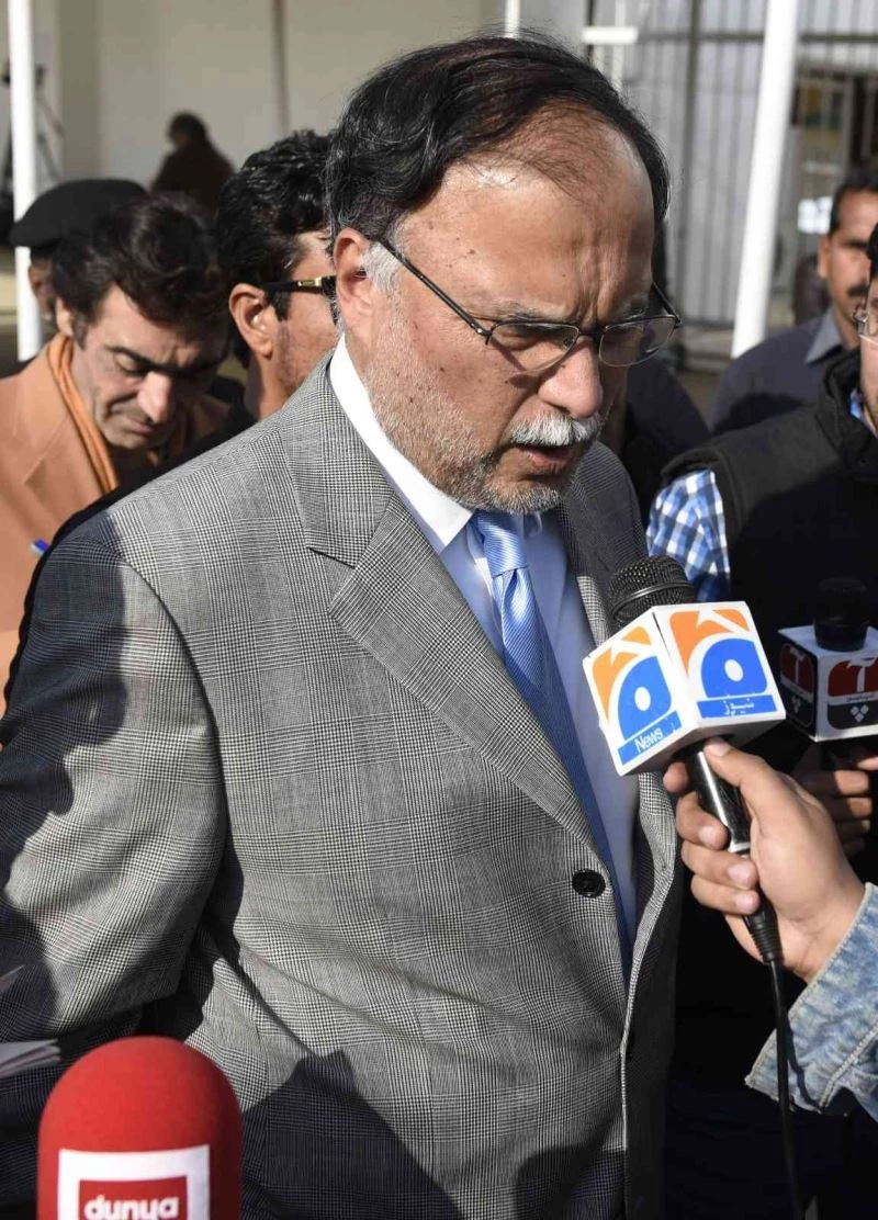 Pakistan’da ekonomik krize karşı 