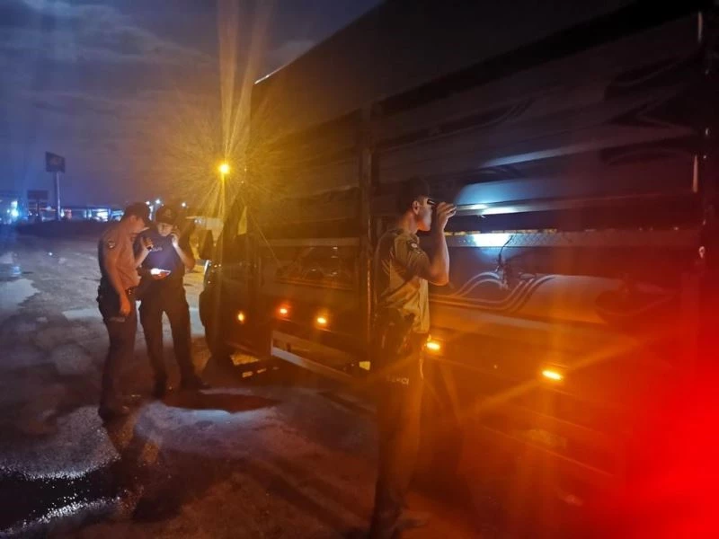 Bangladeşlileri yurt dışına kaçırmaya çalışan 5 organizatör tutuklandı
