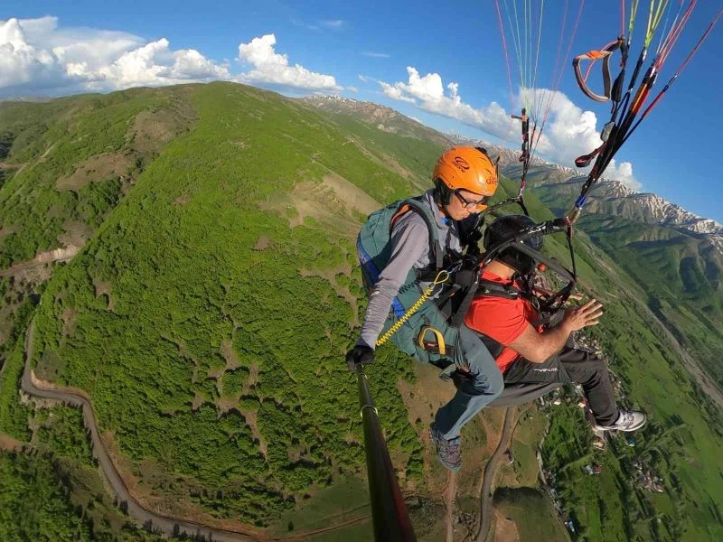 Yedisu’da yamaç paraşütü etkinliği
