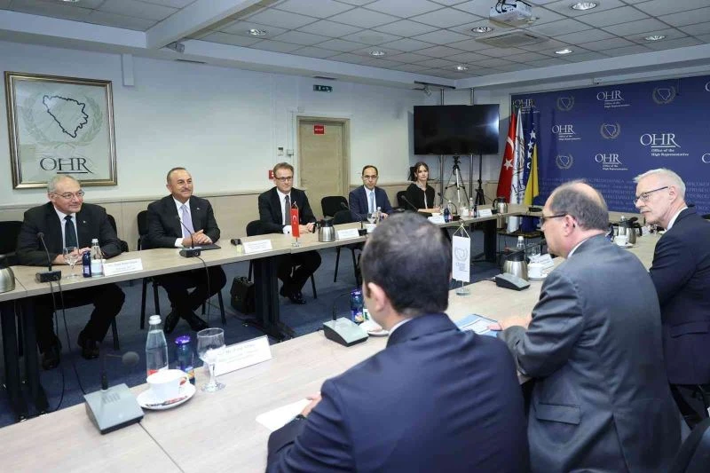 Çavuşoğlu, Bosna-Hersek Yüksek Temsilcisi Schmidt ile görüştü
