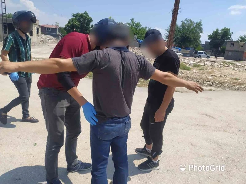 Cono mahallesine uyuşturucu operasyonu
