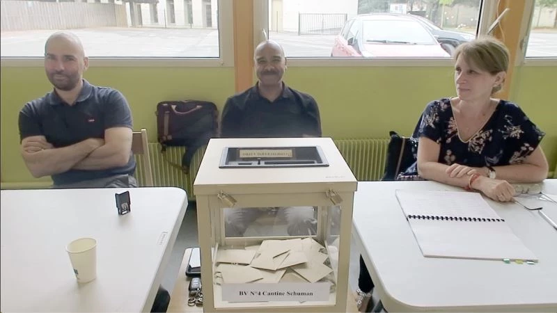 Fransa’da halk genel seçimlerin ikinci turu için sandık başında
