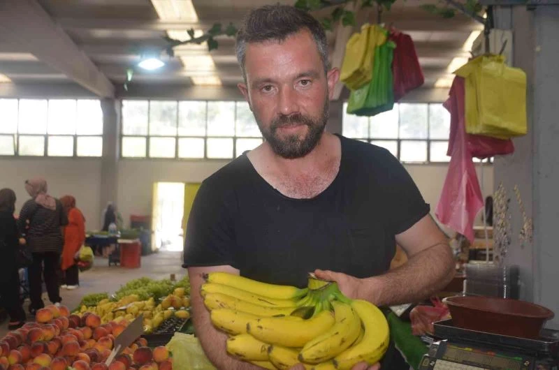 Vatandaşlar fiyatından dolayı yerli muz tercih ediyor
