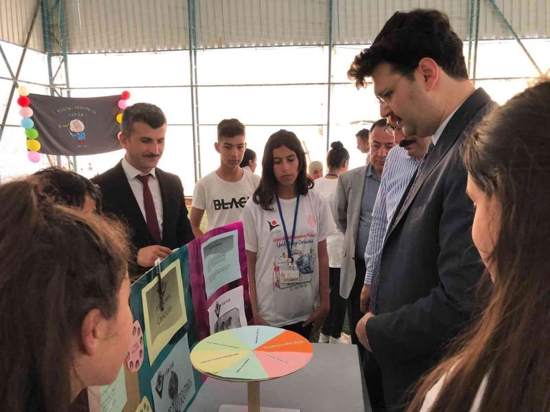 Çukurcalı öğrencilerden bilim fuarı
