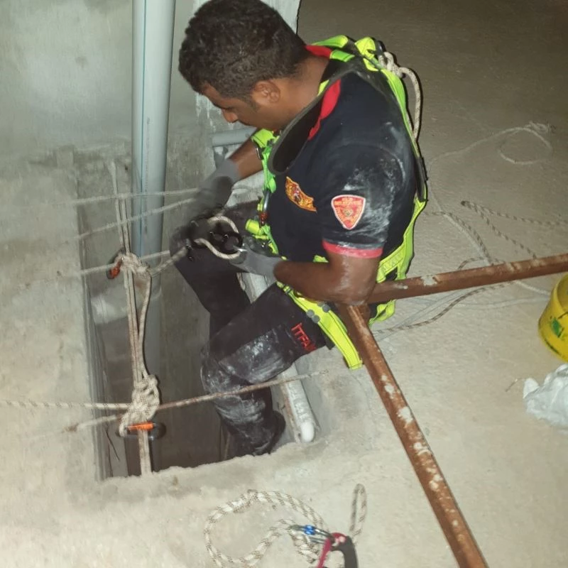 Havalandırma boşluğunu düşen yavru kediler kurtarıldı
