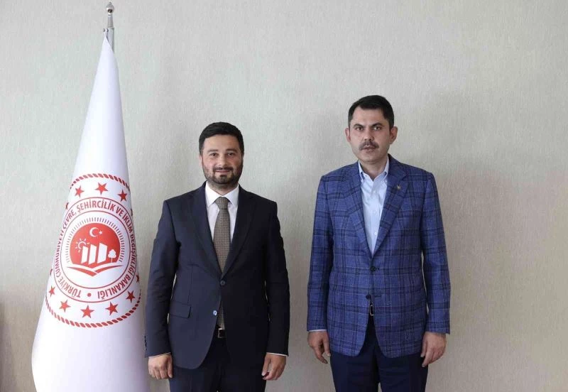 Başkan Öztekin, Bakan Kurum ile Kağıthane’deki projelerini değerlendirdi
