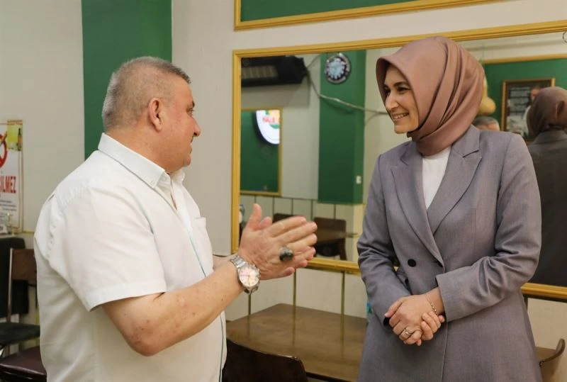 Vali Yiğitbaşı esnaflarla bir araya gelmeye devam ediyor
