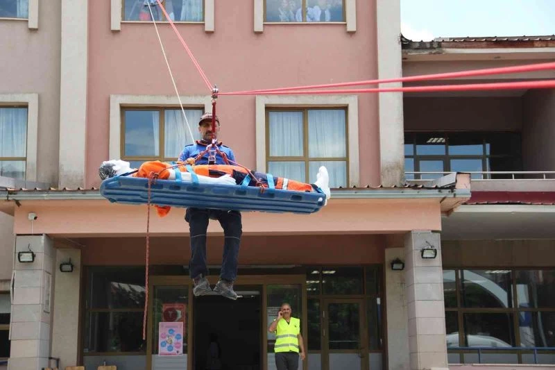 Solhan’da gerçeği aratmayan deprem ve yangın tatbikatı
