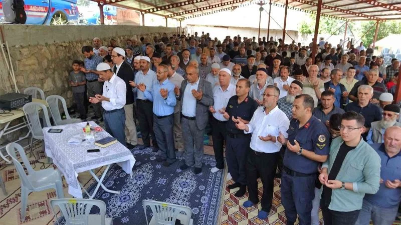 Tokat’ta köylüler yağmur ve şükür duasına çıktı
