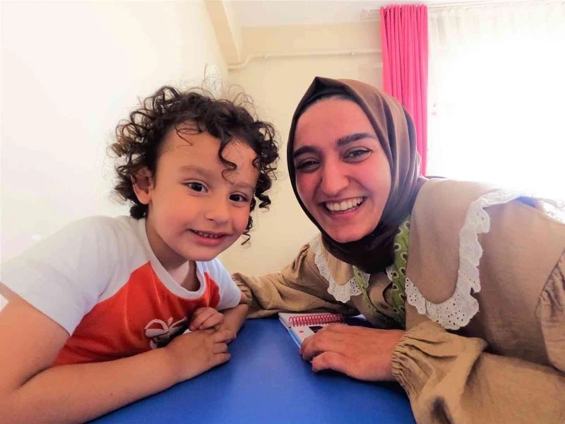 Konuşamayan çocukları için papaza gidip, eşek dili yedirdiler
