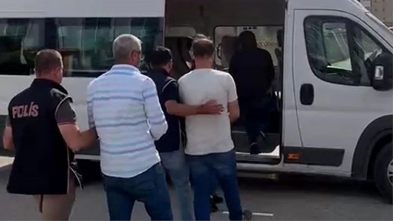 Yunanistan’a kaçmak isteyen FETÖ şüphelileri Edirne’de yakalandı
