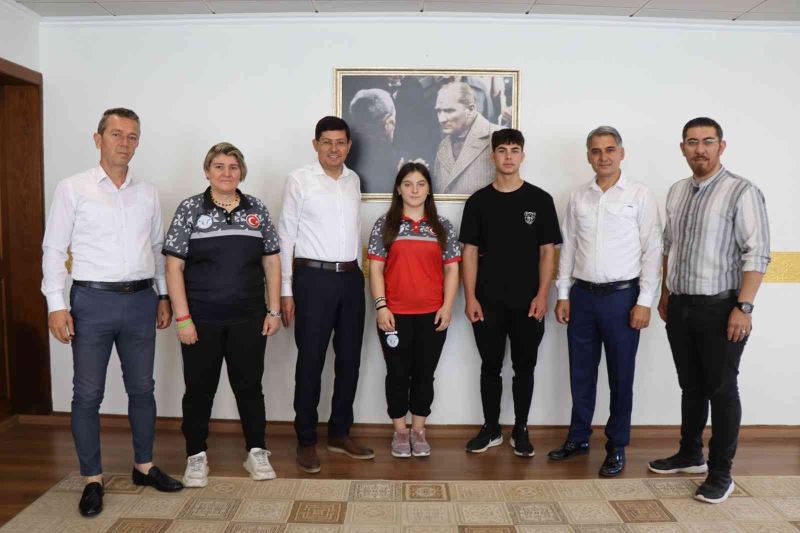 Başkan Özcan, Nazilli’nin şampiyonlarını ağırladı
