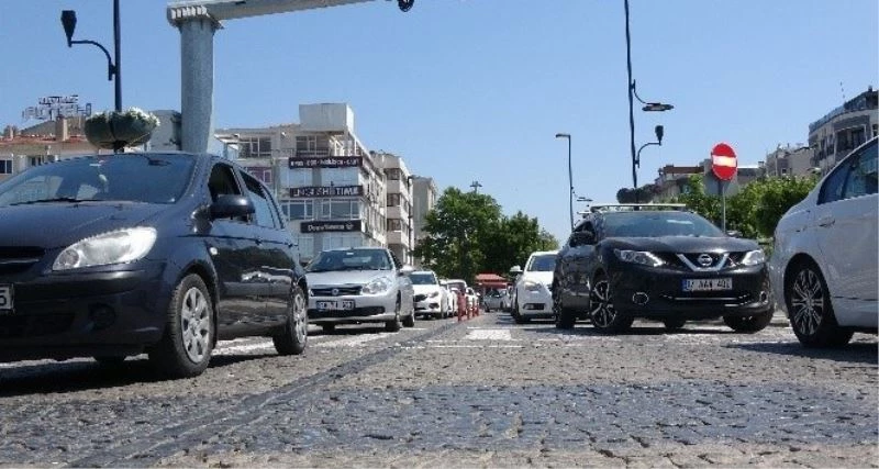 Çanakkale’de trafiğe kayıtlı taşıt sayısı 251 bin 900 oldu
