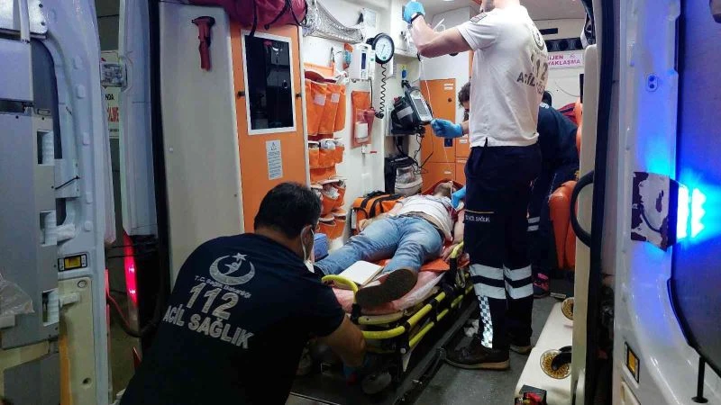 Uzman çavuş kazara kendini vurdu
