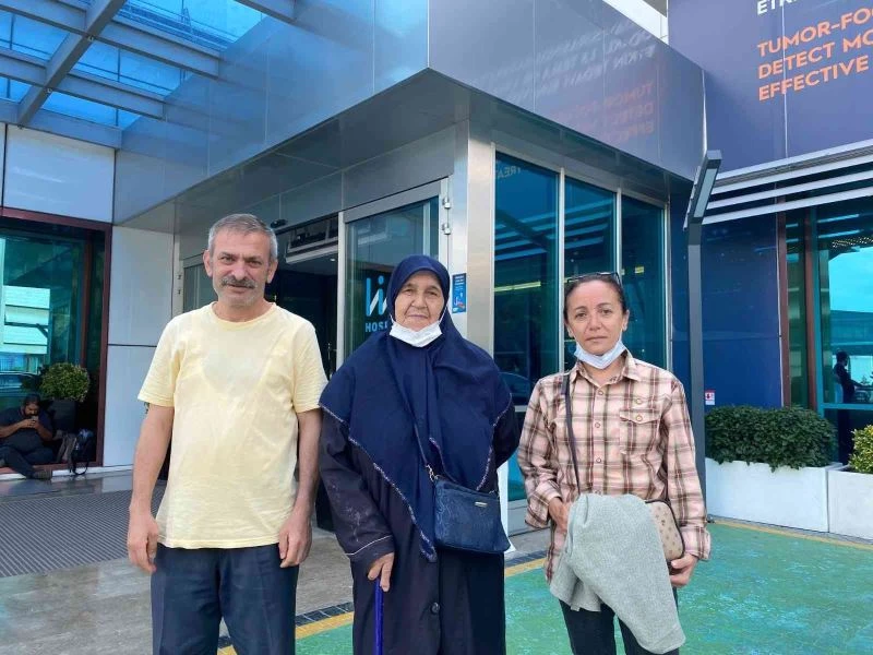  Cüneyt Arkın’ın ölüm haberini alan hayranları hastaneye koştu
