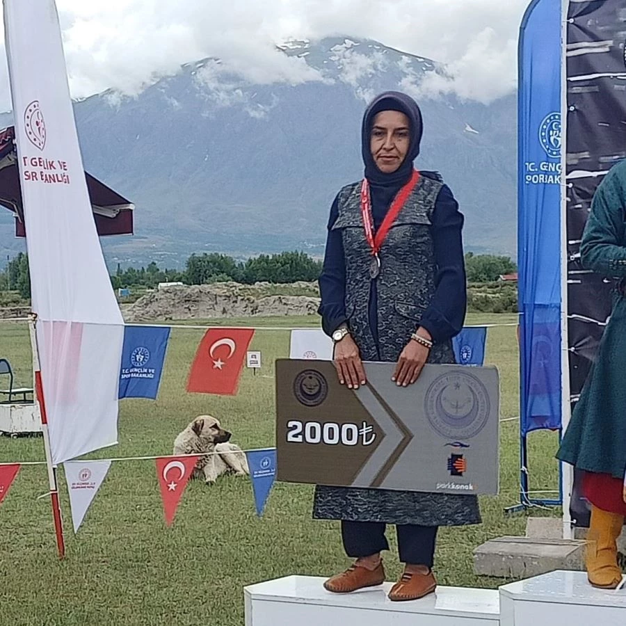 Osmaniye’li Okçumuz Hilal Gül, Türkiye 2. Oldu