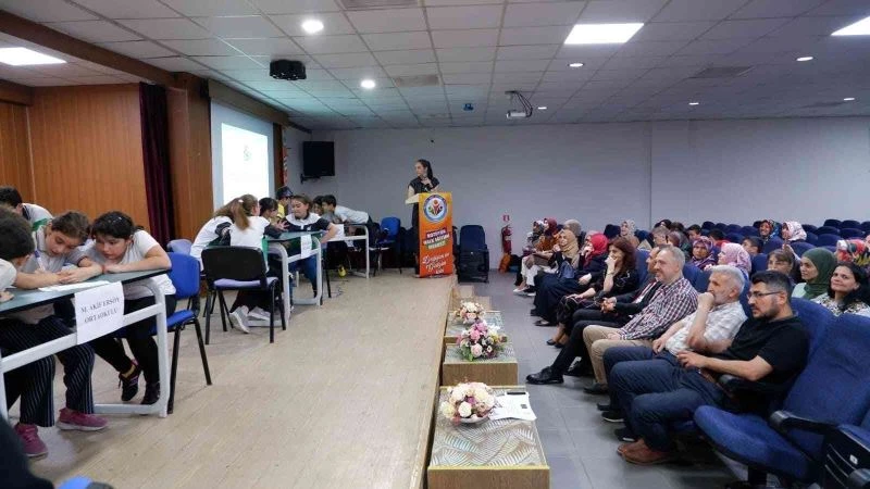 Bilgi yarışması heyecanlı anlara sahne oldu

