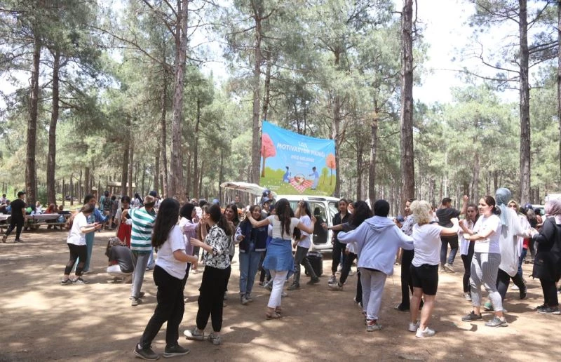 Küçükçekmece Belediyesi’nden LGS öğrencilerine motivasyon pikniği
