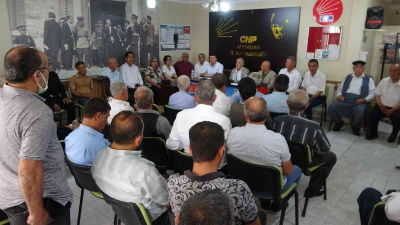 CHP’li milletvekilleri partililerle bir araya geldi
