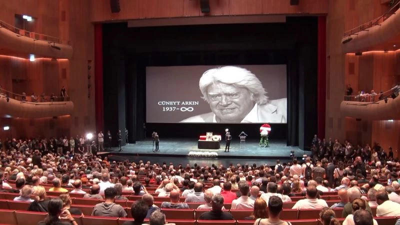 Usta sanatçı Cüneyt Arkın için Atatürk Kültür Merkezi’nde tören düzenleniyor
