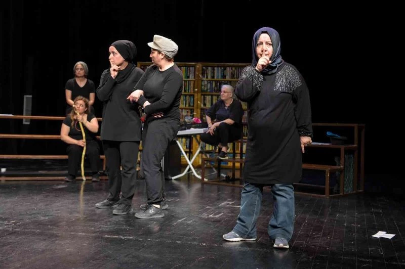 Sahne Altındağlı kadınların
