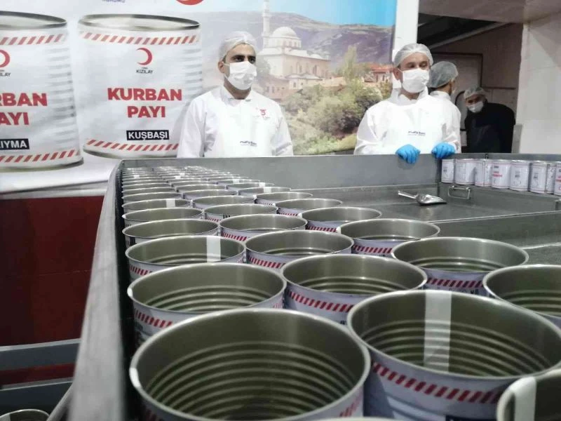 Kızılay vekaleten verilen kurbanları Et ve Süt Kurumu iş birliğinde dağıtacak
