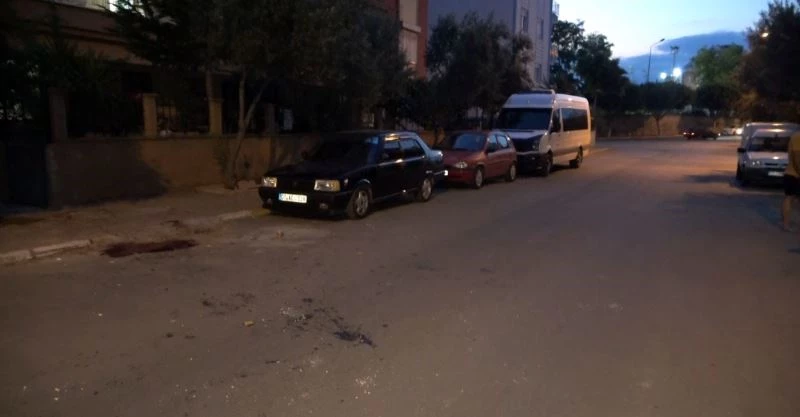 Sokak ortasında bıçakladığı kadının başında bekleyip yanına kimseyi yaklaştırmadı
