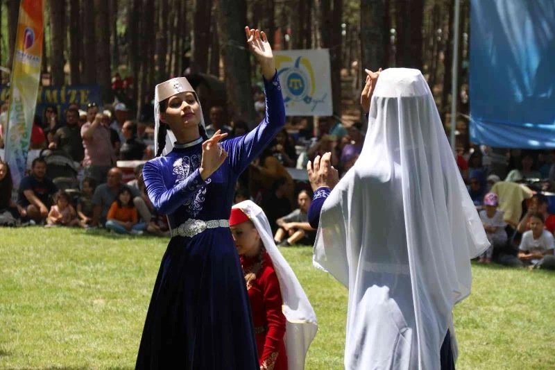 Kırım Türkleri Tepreş Şenliği’nde buluştu
