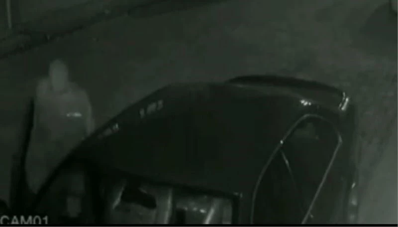 Oto faresi güvenlik kamerasına yakalandı
