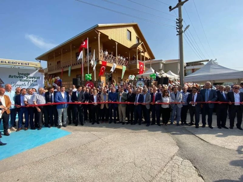Bursa’da Şavşat kültür evi açıldı
