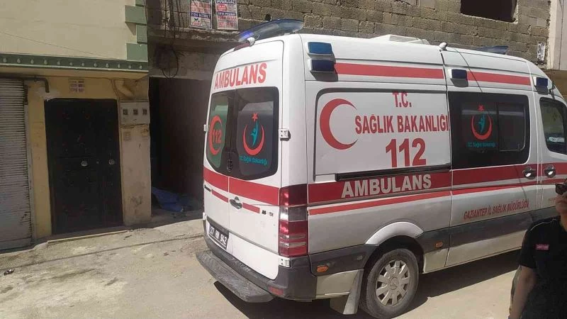 Yalnız yaşayan adam evinin kapı eşiğinde ölü bulundu
