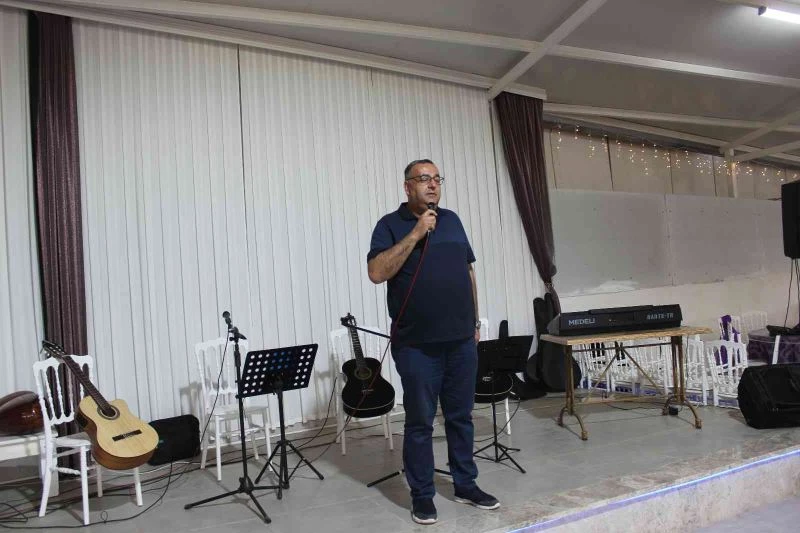 Halk eğitimi merkezi kursiyerlerinden müzik konseri
