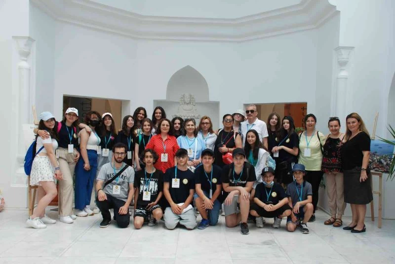 İtalyan kardeşleriyle İzmir’i gezdiler
