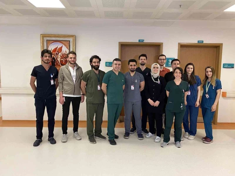 Şah damarı yüzde 99 tıkalı hasta stentle kurtuldu, Prof. Dr. Can: “Belki ertesi gün belki bir yıl içinde felç olacaktı”
