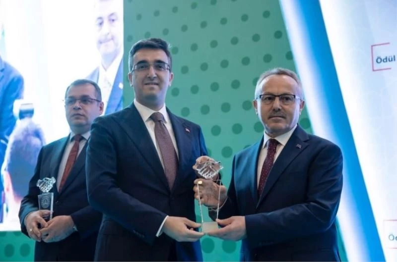 Gebze Cumhuriyet Başsavcısı Kuruçay’a ödül
