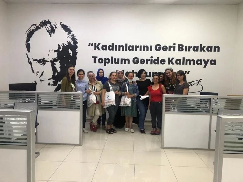 İzmit Belediyesi Kadın Tiyatrosu ilk dersine İZGİM’de başladı
